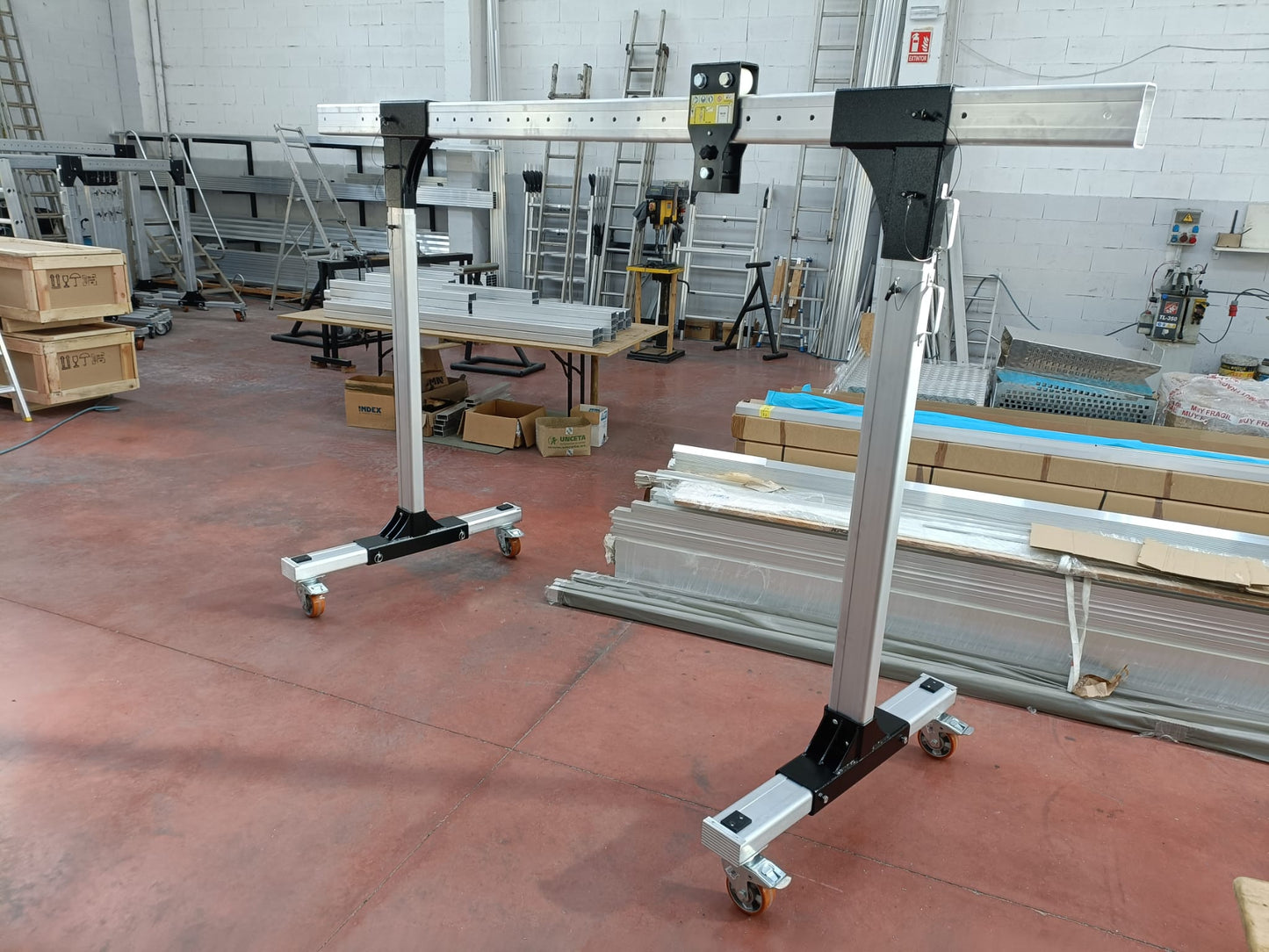 PET 1.000 - ALUMINUM TEMPORARY LIFTING GANTRY CRANE