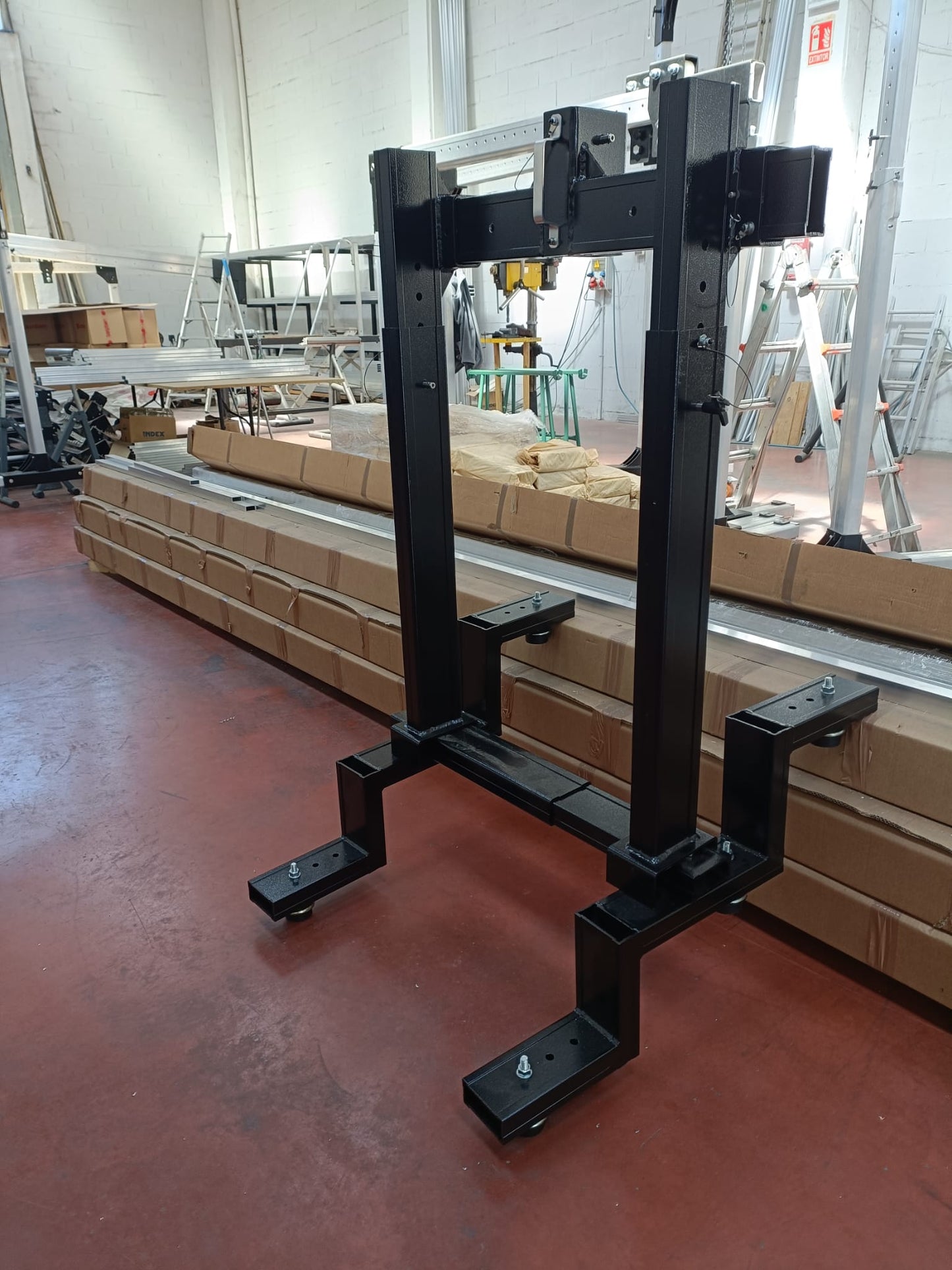 PET 1000 ESCALATOR ALUMINIUM GANTRY CRANE FOR ESCALATORS AND WALKWAYS