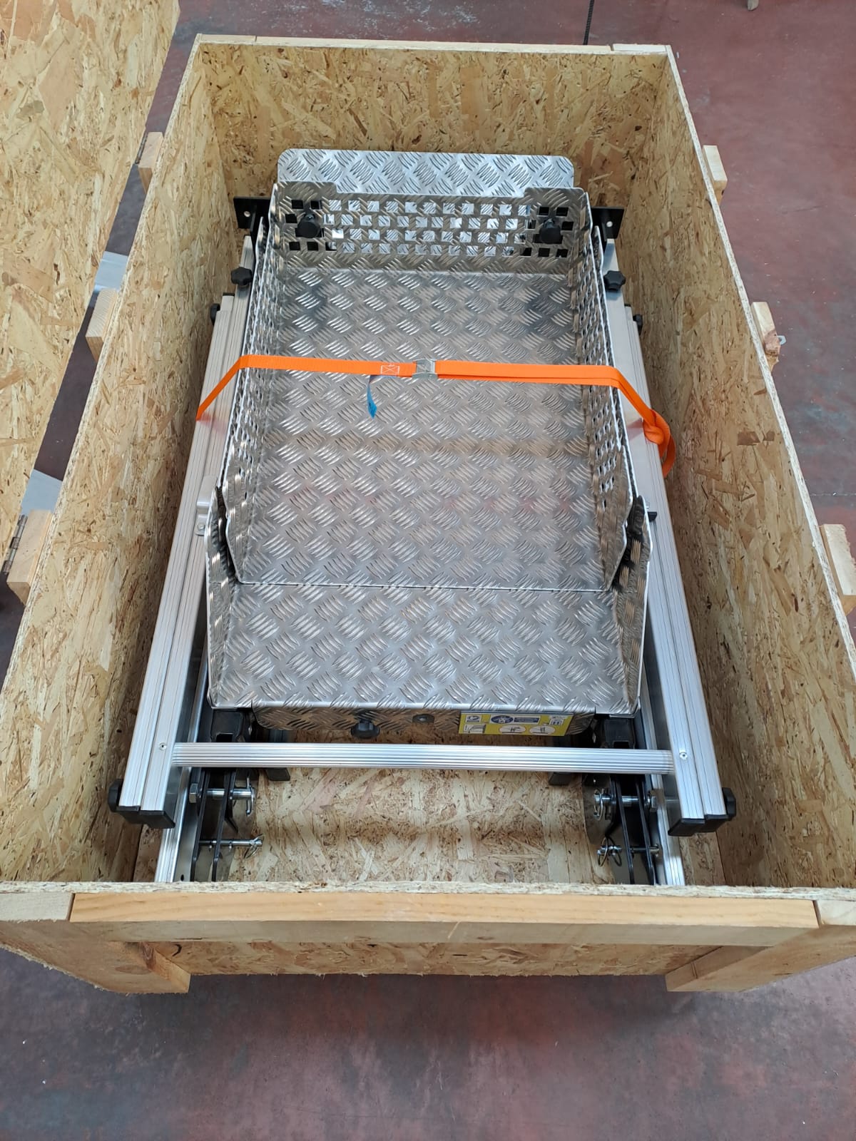 PAT 800/2200 - TEMPORARY ACCESS PLATFORM TO THE ELEVATOR SHAFT