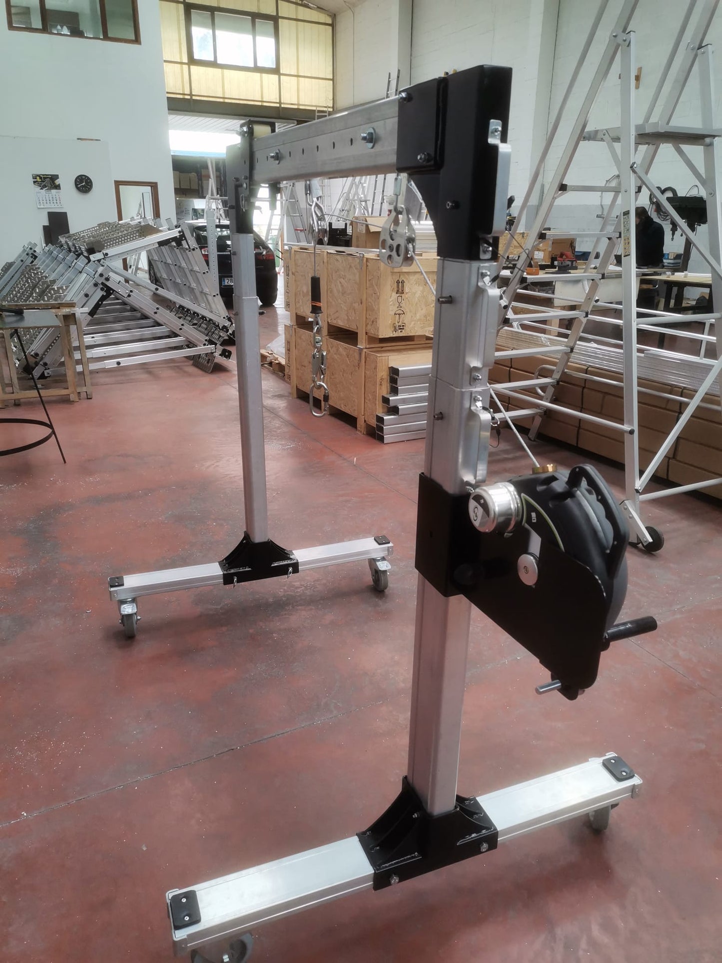 PET 500/1000 - TEMPORÄRER PORTALKRAN AUS ALUMINIUM