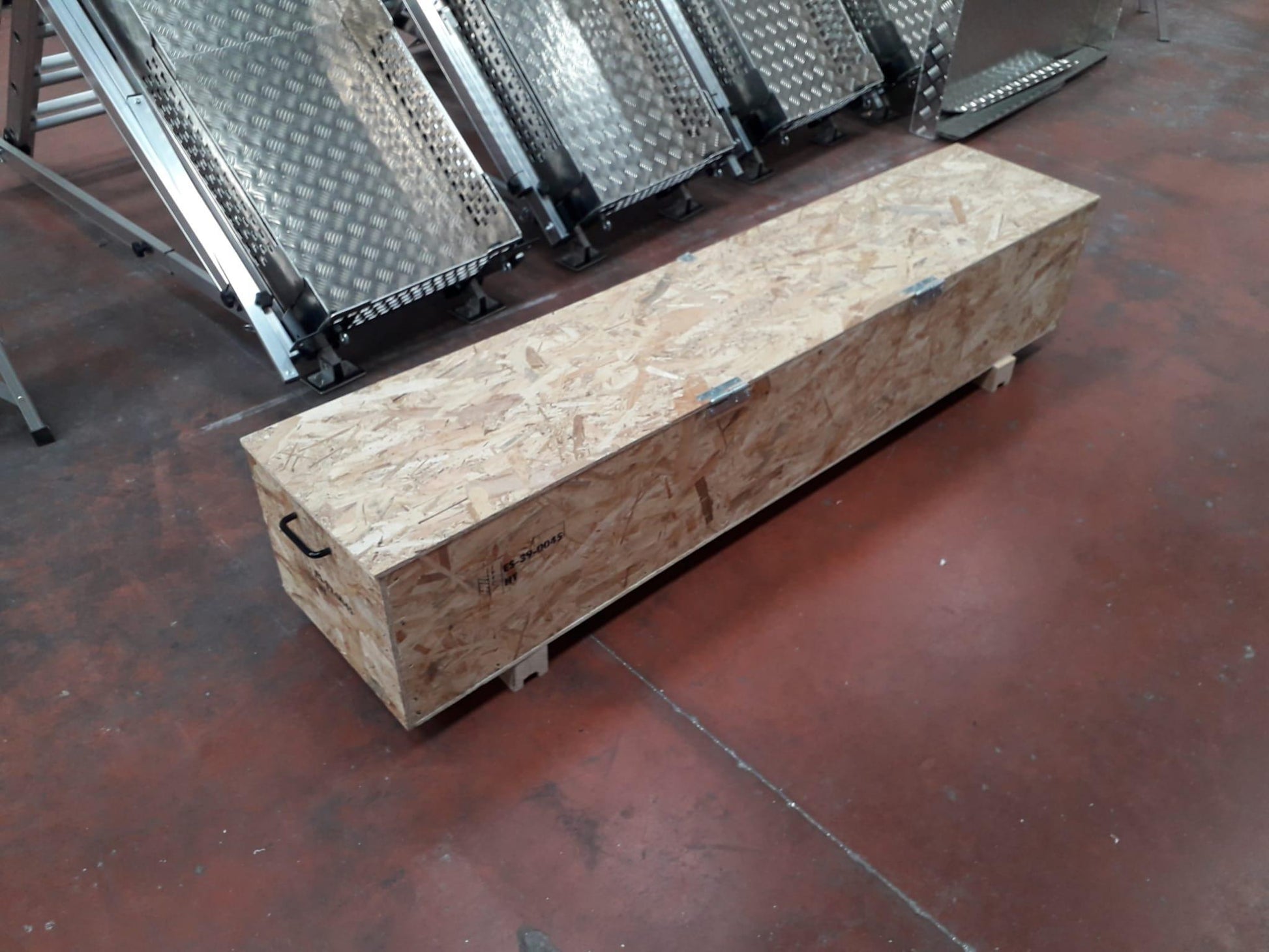 CAJÓN MADERA TRANSPORTE PET 500/1000 - Lera Ascensores